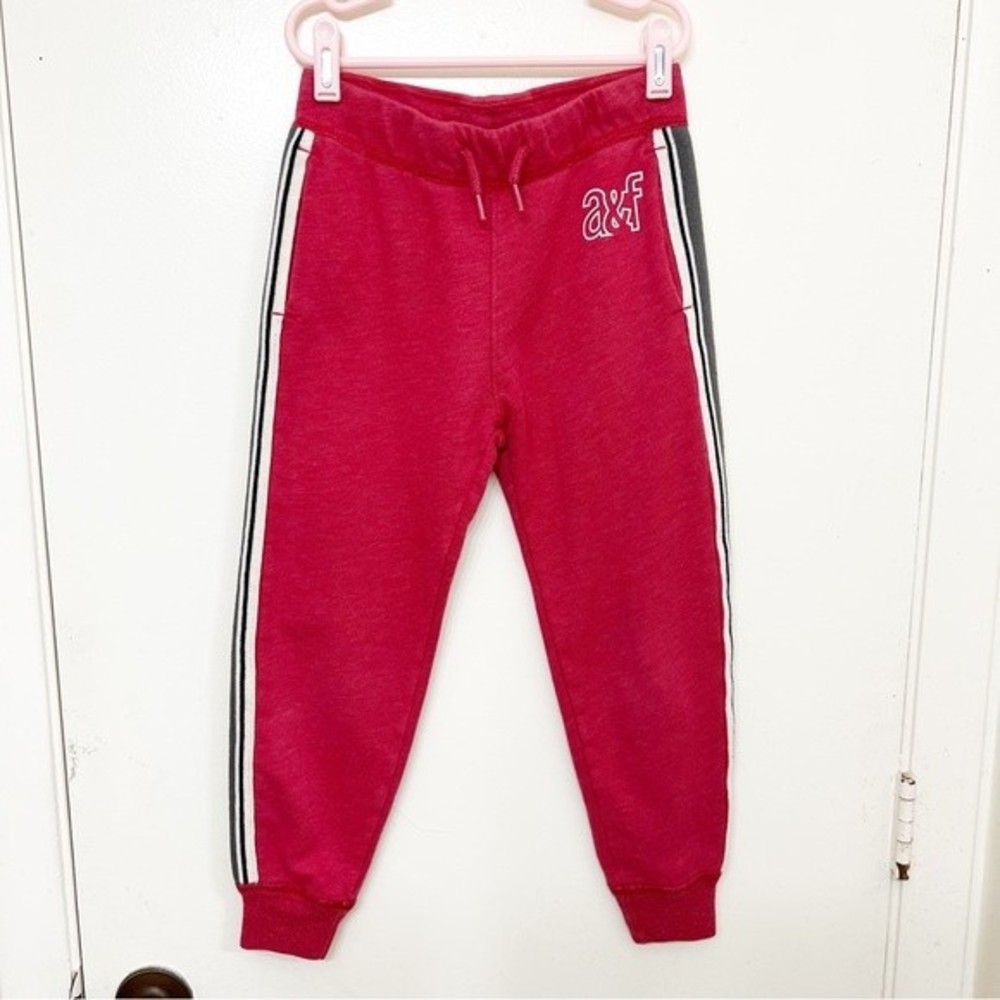 Pre-Owned Abercrombie Kids Joggers Red Pants